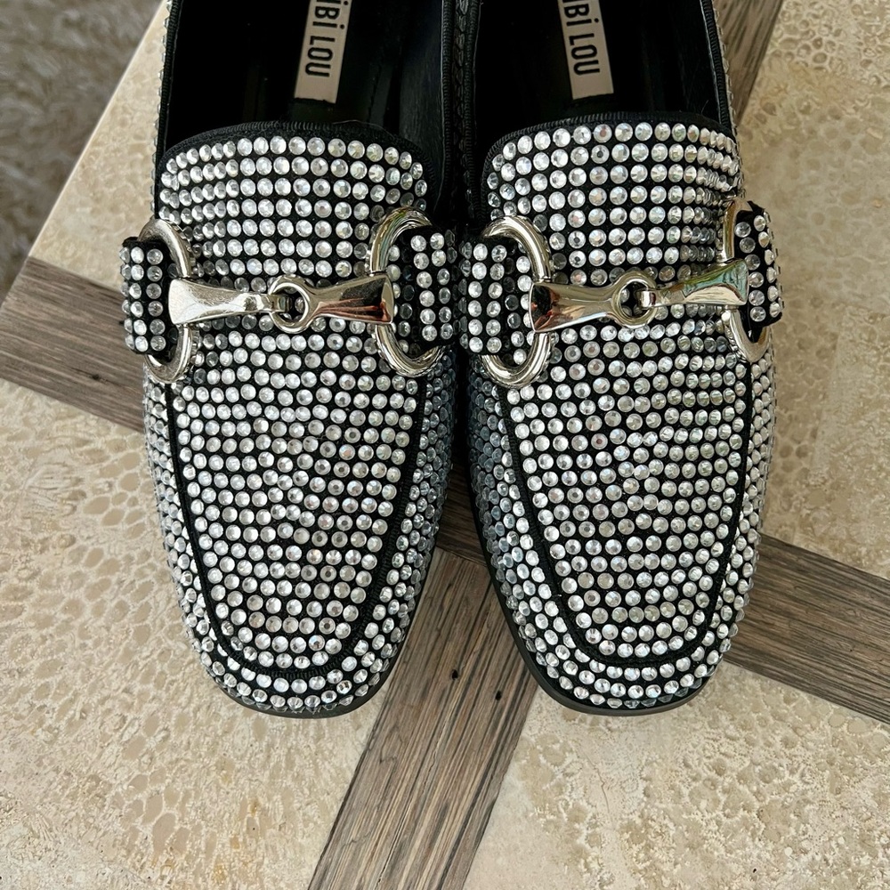 Bi.jou Women's Black and Silver Loafers